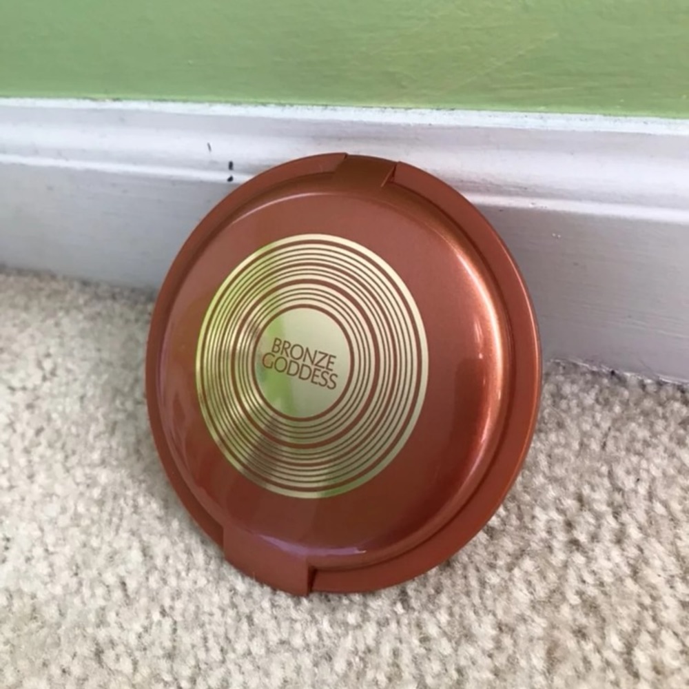 Bronze goddess soft matte bronzer